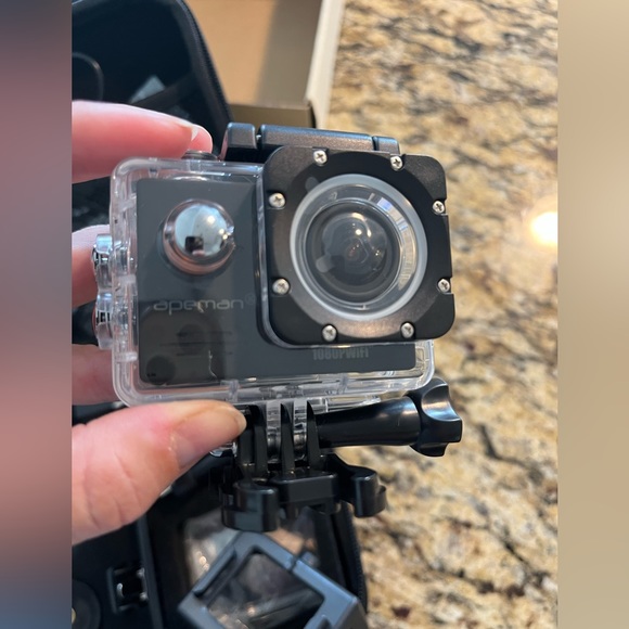 Apeman action camera - Picture 3 of 5